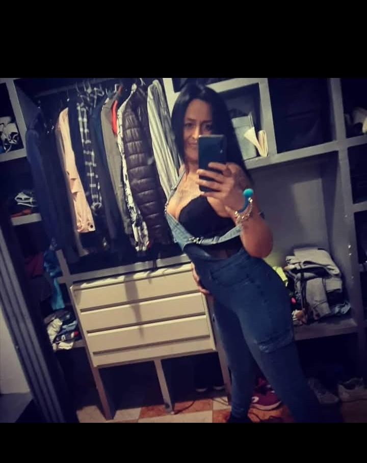 Chica busca chico en Cádiz: 