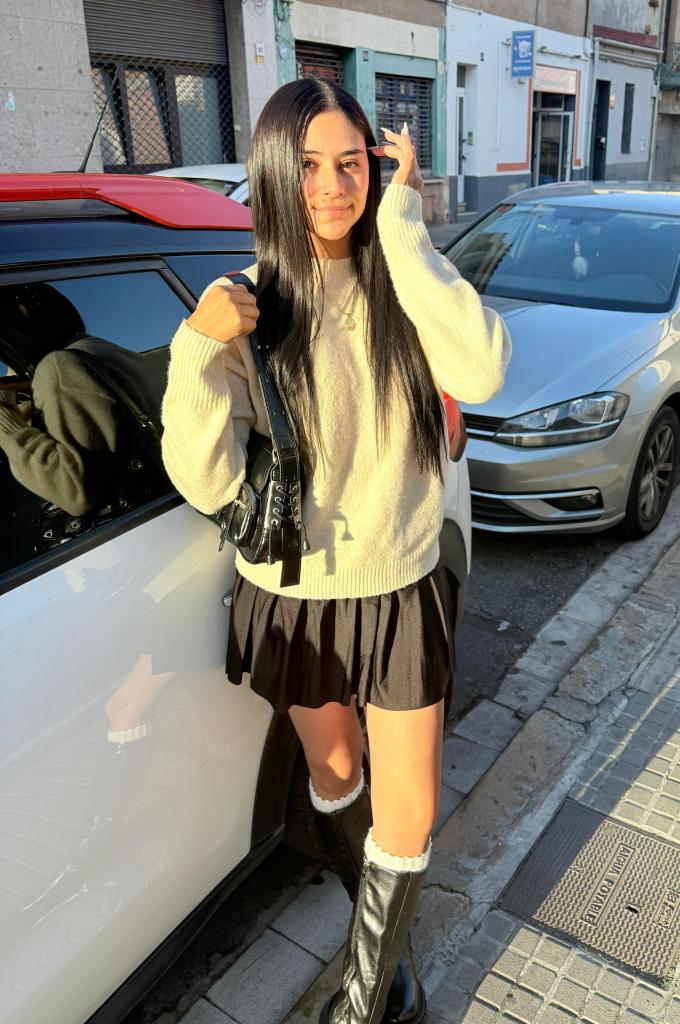 677697313: Chica busca chico en Las Palmas