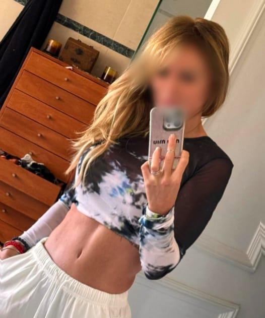 621095163: Chica busca chico en Granada