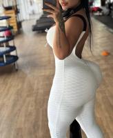 613758949: Chica busca chico en Navarra