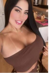 613366741: Chica busca chico en La Coruña