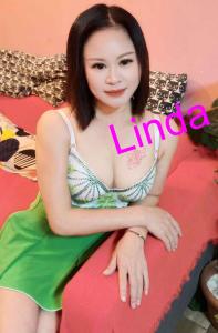 617647333: Chica busca chico en Barcelona