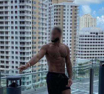 Chico busca chica en La Coruña: 