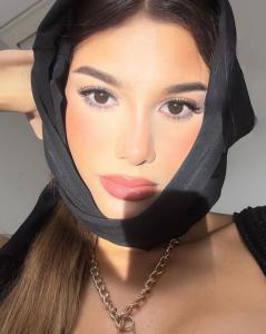 610852421: Chica busca chico en Ibiza