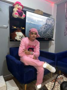 604213883: Chico busca chica en Madrid