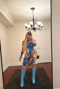 603385111: Chica busca chico en Badajoz