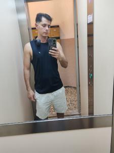 654818372: Chico busca chica en Madrid