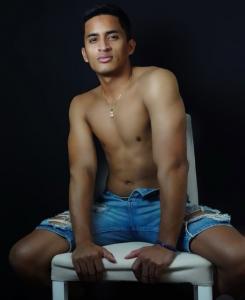 674202143: Chico busca chica en Murcia