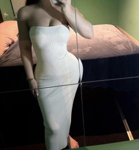 663335915: Chica busca chico en Barcelona