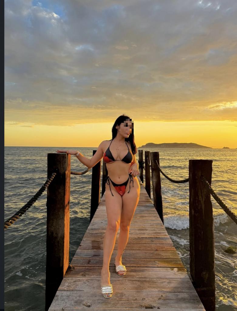 663486749: Chica busca chico en Cádiz