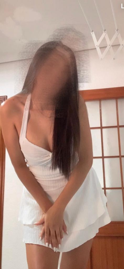 656798540: Chica busca chico en Málaga