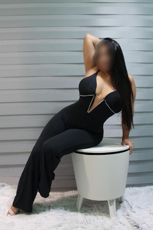 653283431: Chica busca chico en Madrid