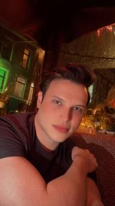 692972990: Chico busca chica en Valencia