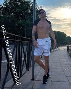 671796409: Chico busca chica en Gerona