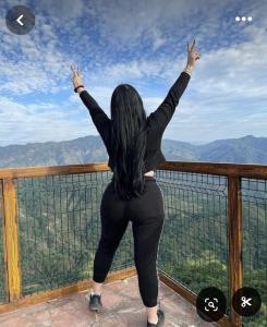 654964654: Chica busca chico en Ibiza