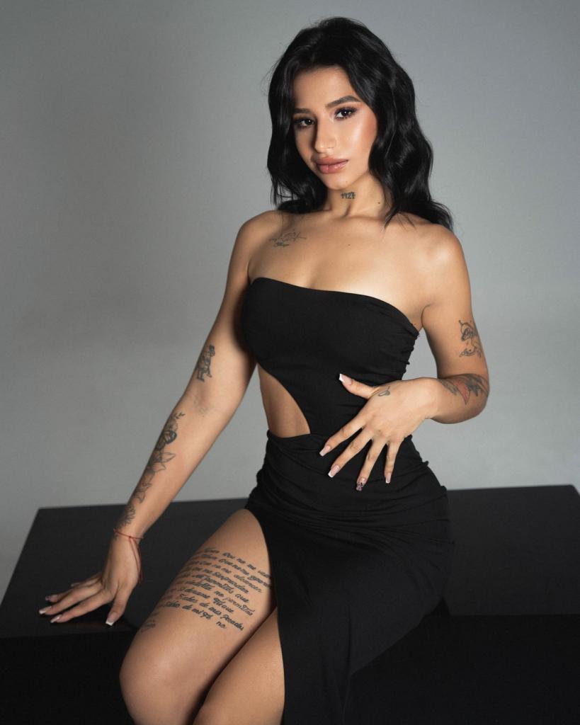 647242159: Chica busca chico en Madrid