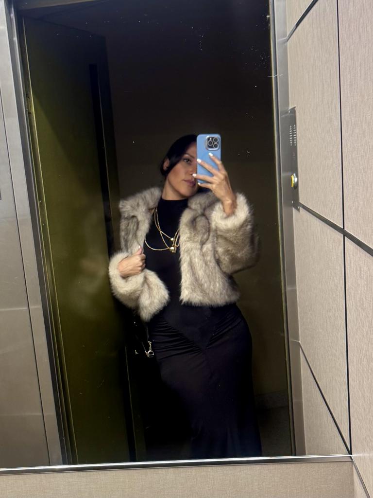 614541255: Chica busca chico en Orense