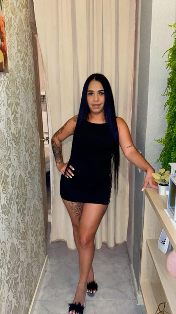 631086796: Chica busca chico en Barcelona