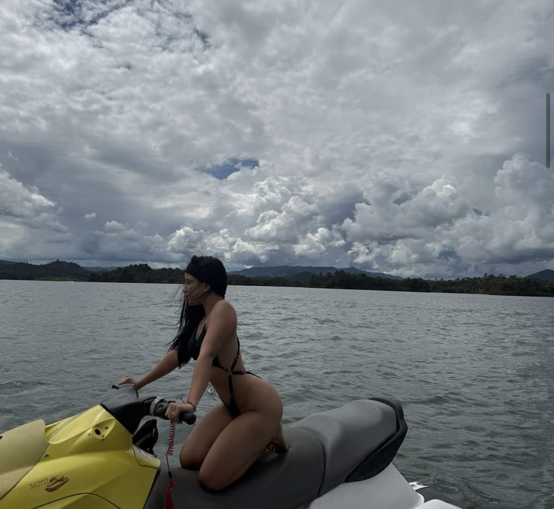 687710453: Chica busca chico en Lérida