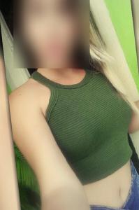 631447447: Chica busca chico en Gerona