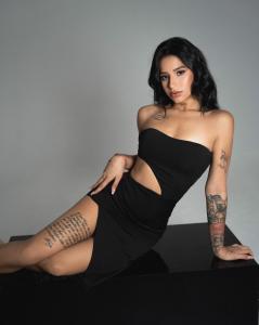 647242159: Chica busca chico en Madrid