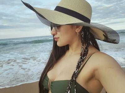 610921182: Chica busca chico en Málaga