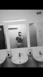 614871039: Chico busca chica en Barcelona