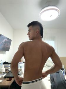 613708217: Chico busca chica en Madrid