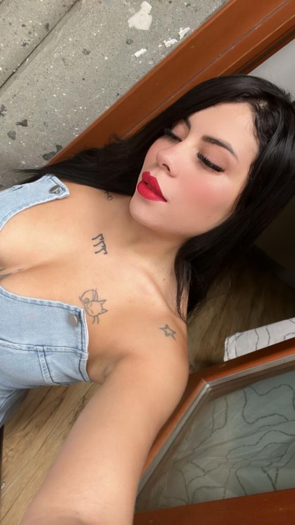 742092504: Chica busca chico en León