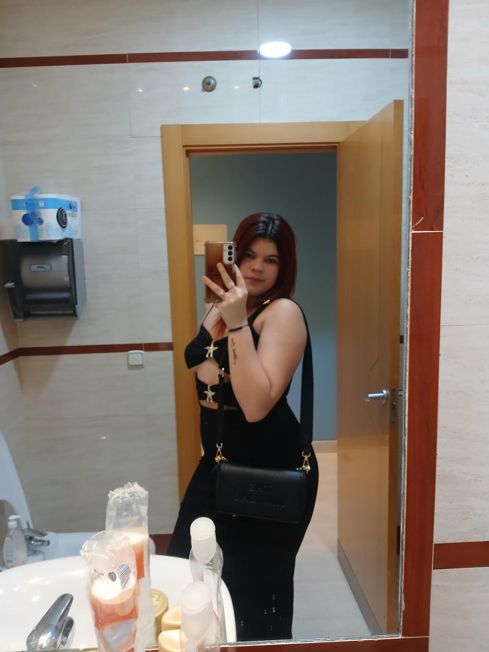 643895816: Chica busca chico en Almería