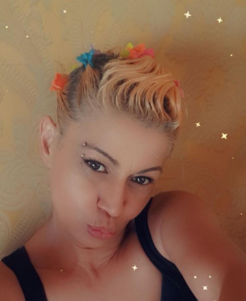 Chica busca chico en Almería: 