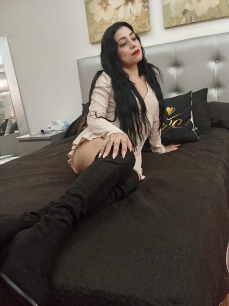 Chica busca chico en Cádiz: 