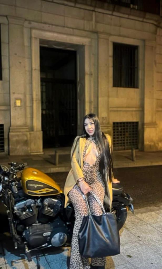 Chica busca chico en Almería: 