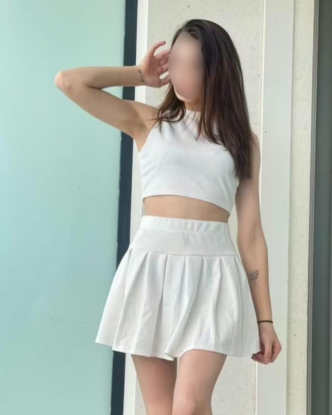 643277580: Chica busca chico en Almería