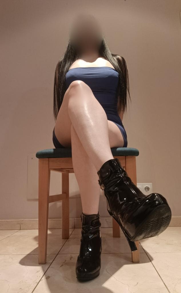 629393529: Chica busca chico en La Coruña