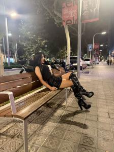 664340075: Transexual en Barcelona