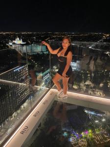 614812890: Chica busca chico en Madrid