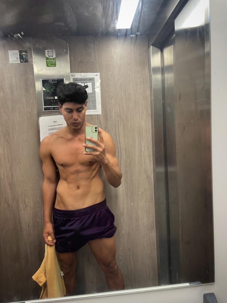 Chico busca chica en Málaga: 