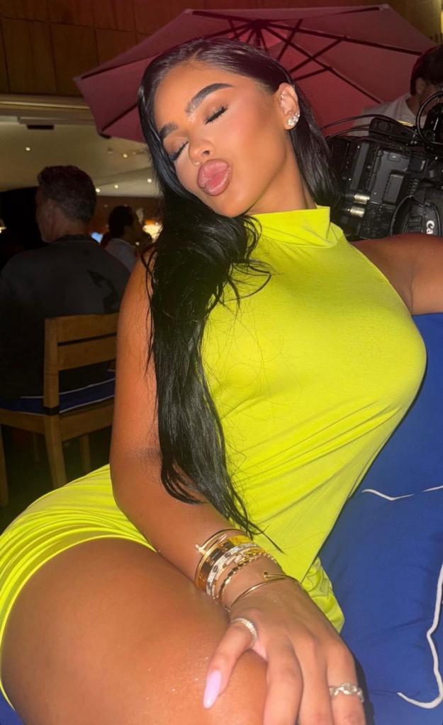 Chica busca chico en Málaga: Chica busca chico