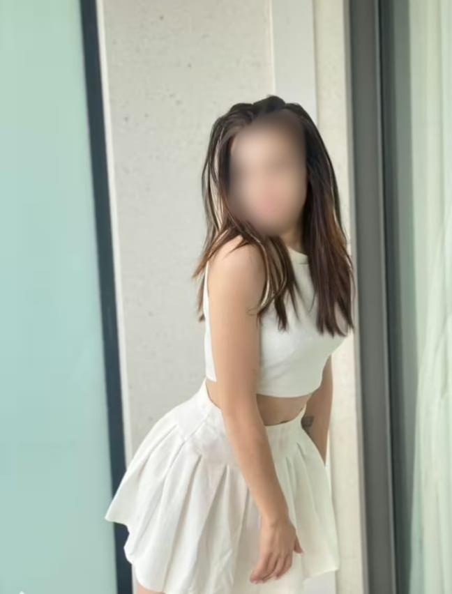 643277580: Chica busca chico en Almería