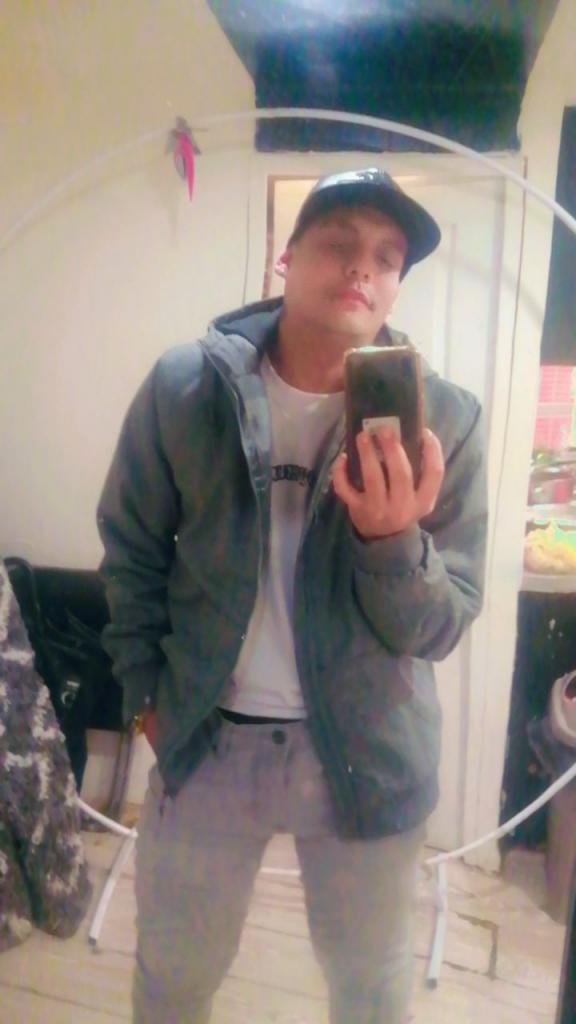 674217382: Chico busca chica en Tenerife