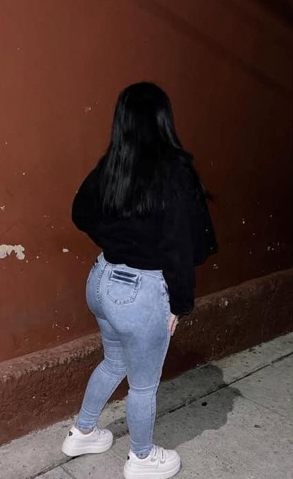 624302743: Chica busca chico en Sevilla