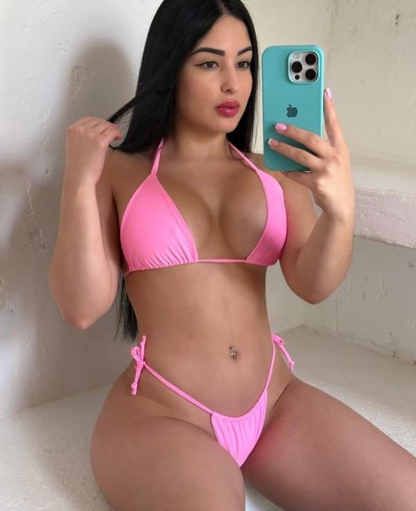 634888265: Chica busca chico en Barcelona