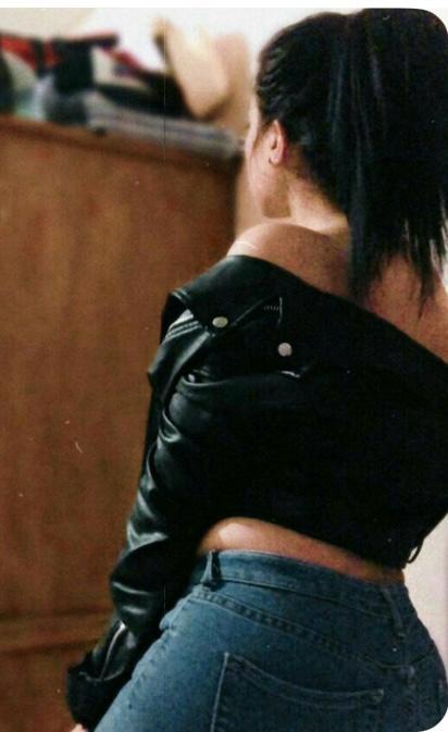 670731495: Chica busca chico en Álava