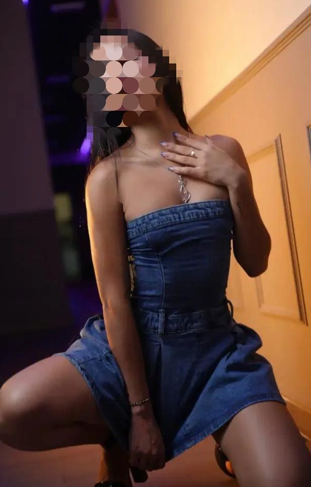 613558217: Chica busca chico en Sevilla