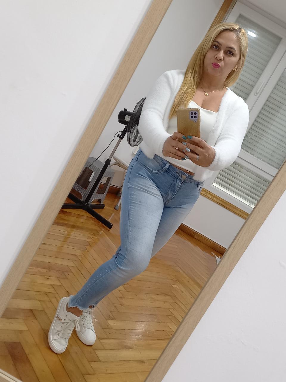 611285189: Chica busca chico en Pontevedra