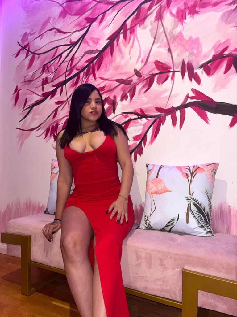 614599887: Chica busca chico en Madrid