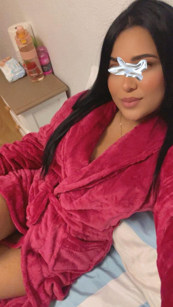 Chica busca chico en Almería: Chica busca chico