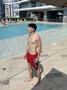 612276125: Chico busca chica en Valencia