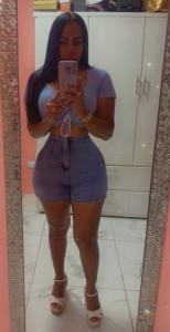 613644945: Chica busca chico en La Coruña